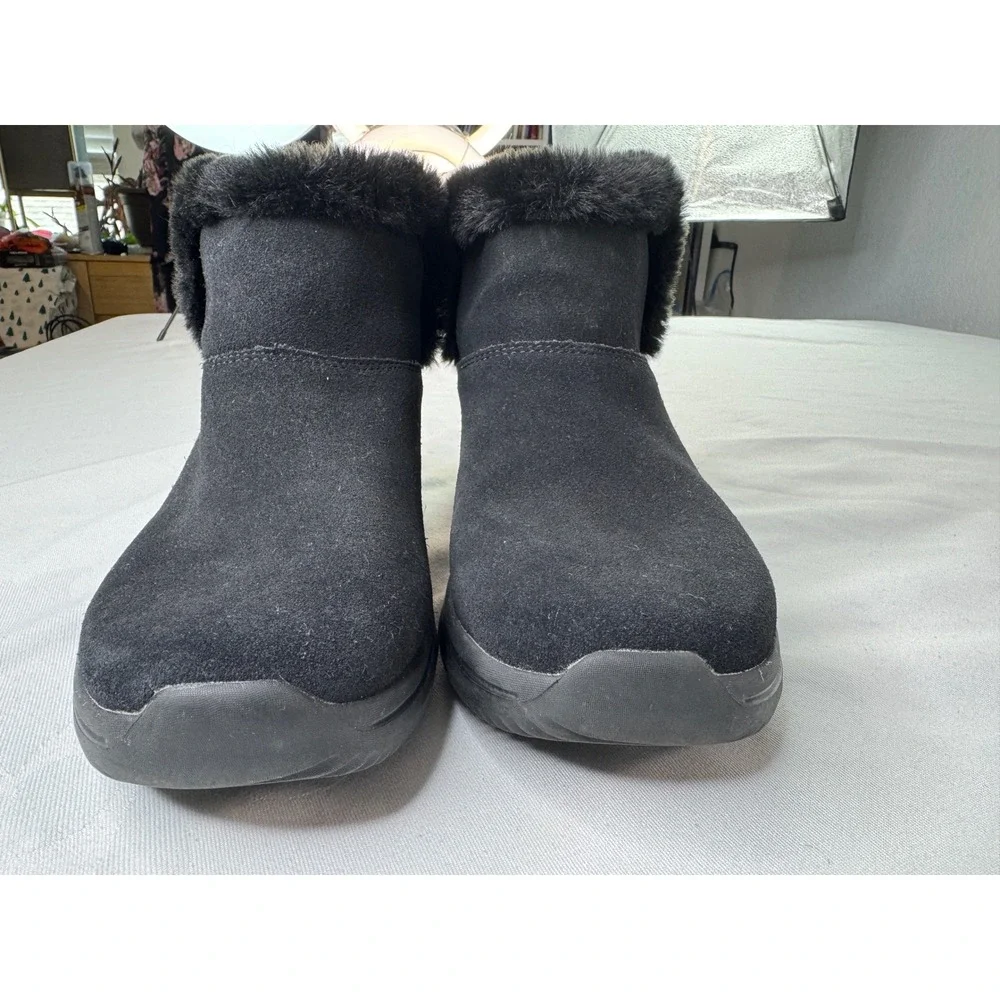 Skechers On-the-GO Joy Women Black Suede Faux Fur Trim Winter Ankle Boots